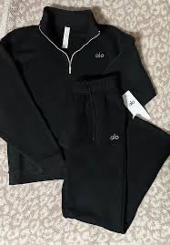 MENS ALO QUARTER ZIP SET